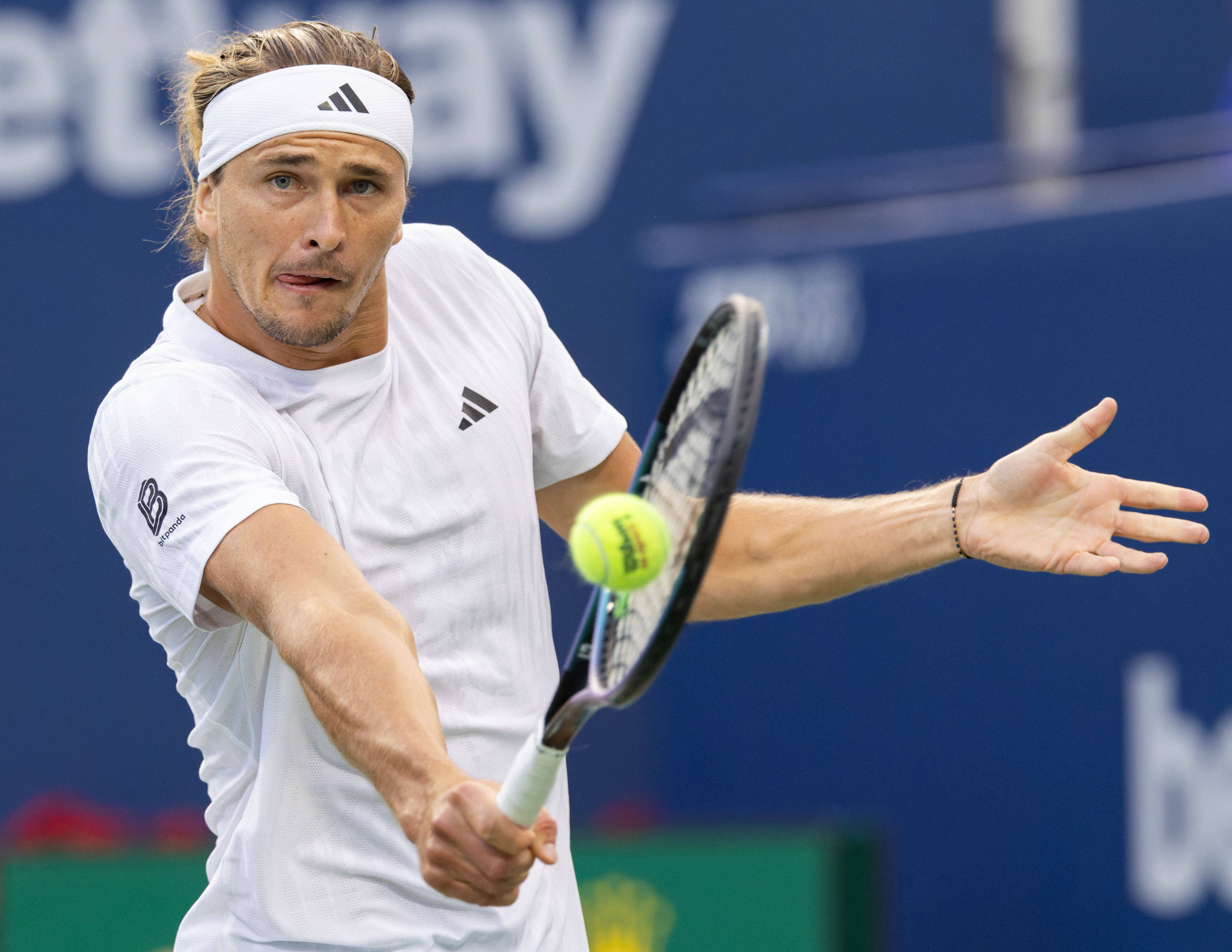 爱游戏体育-日本网球队绝杀西班牙网球队，兹维列夫绝境逆转