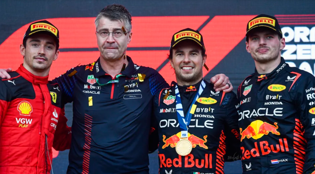 哈斯车队完胜迈凯伦，阿隆索扛起全队