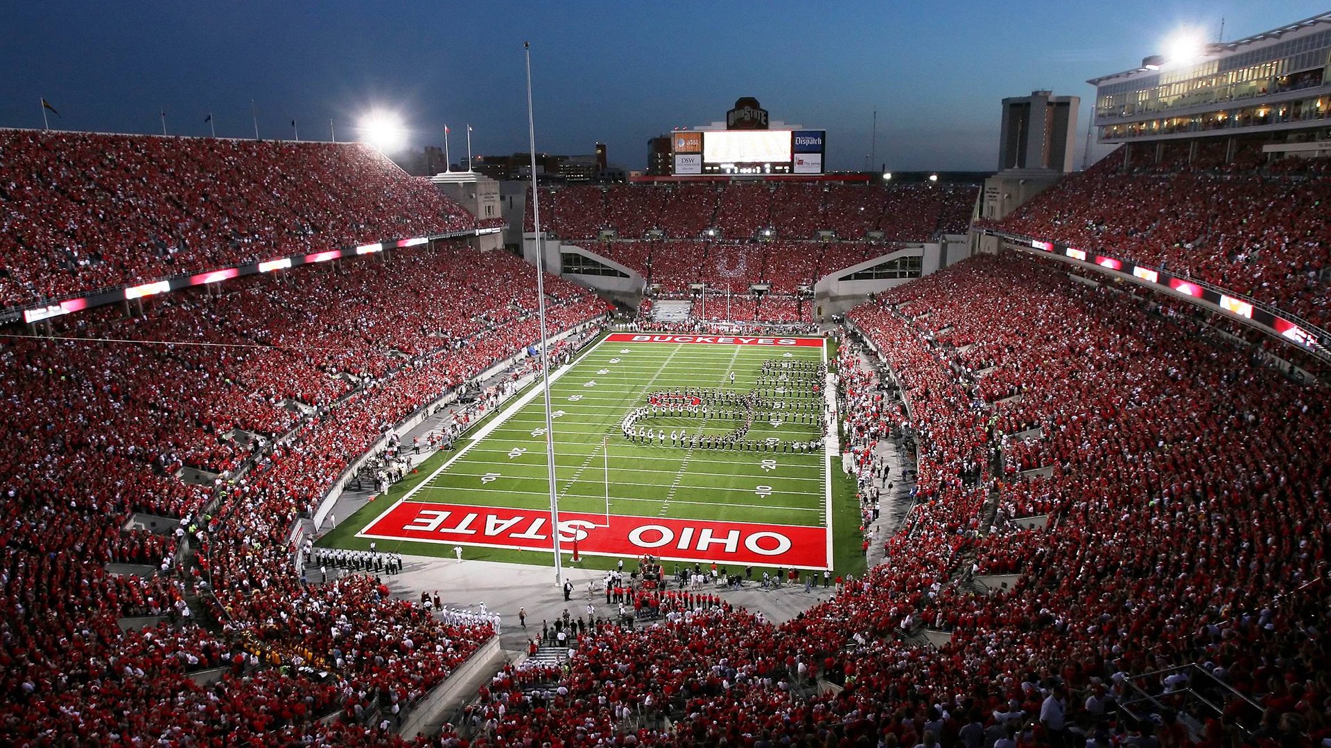 爱游戏官网-主角缺席的对决，法拉利横扫威廉姆斯，诺里斯为何成焦点？