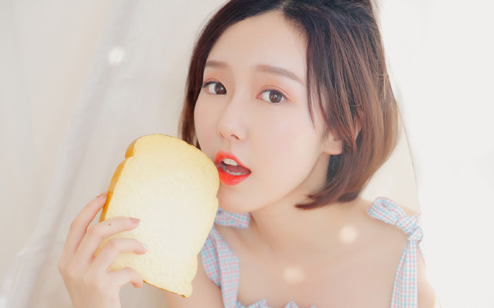 绿茵场上的国家意志，当乌克兰精神碾压曼城，穆勒在纪录簿刻下新章