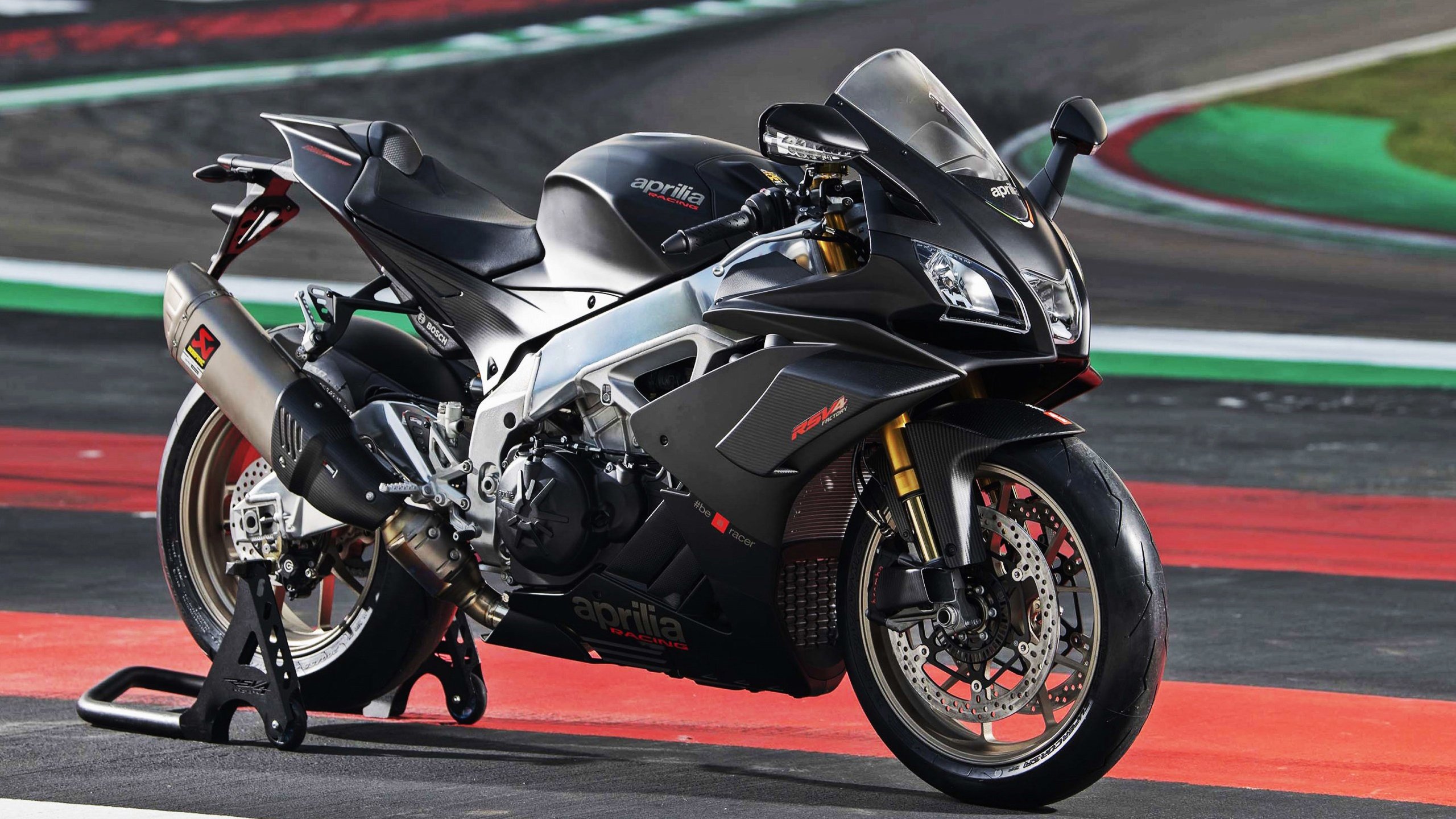 爱游戏入口-跨越之诗，塔图姆的双重角色与一场篮球哲学的交锋